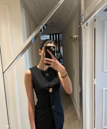 Gilet boutonné avec ceinture fine Noir