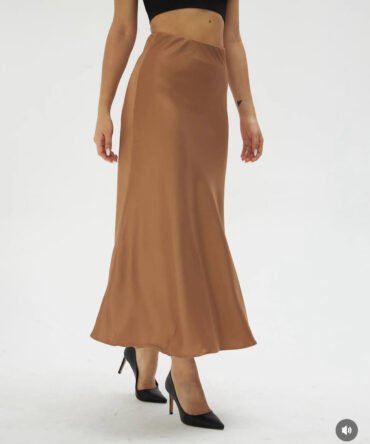 Jupe longue en satin