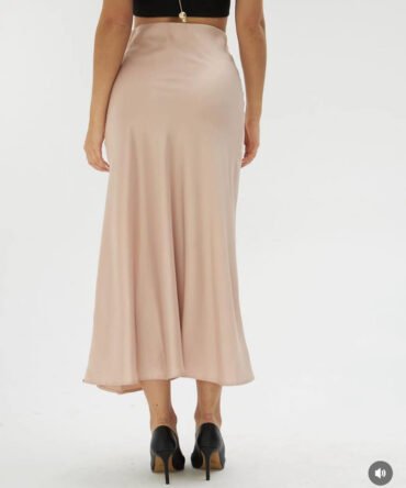 Jupe longue en satin